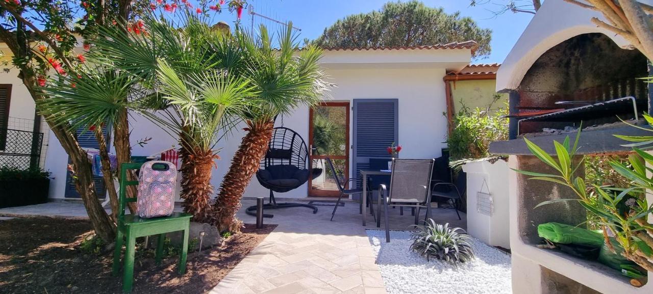 La Villetta Tre Palme 瓦雷多利亚 外观 照片